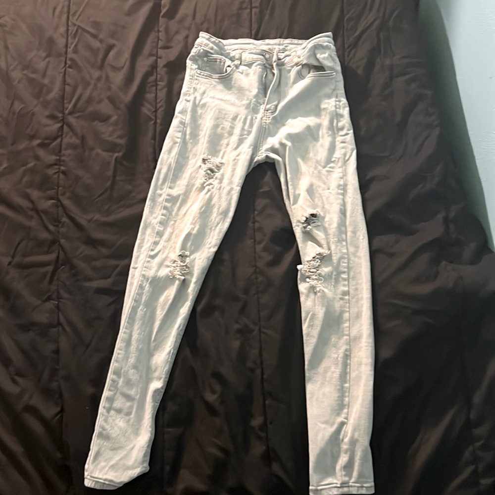 Distress jeans